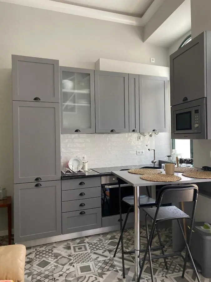 T 2 Apartment In The Heart Of Lisboa
